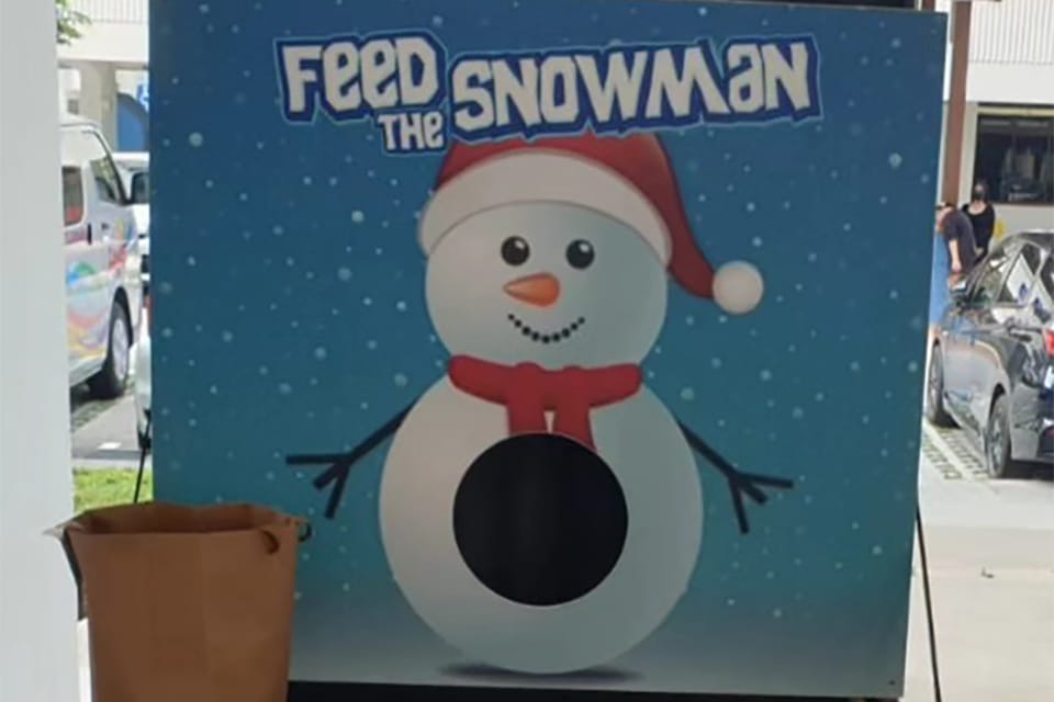 Xmas Game: <br/>Feed The Snowman