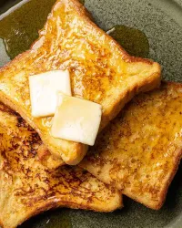 French Toast Live Station